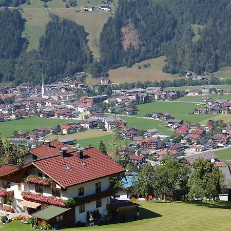 Haus Gugglberger Appartement Hainzenberg Buitenkant foto