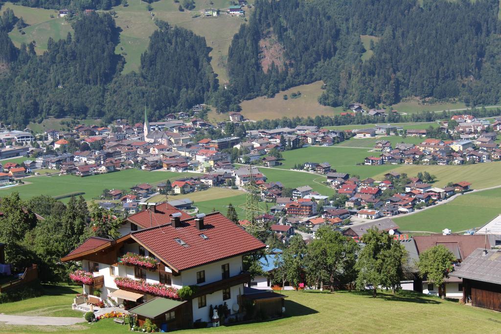 Haus Gugglberger Appartement Hainzenberg Buitenkant foto