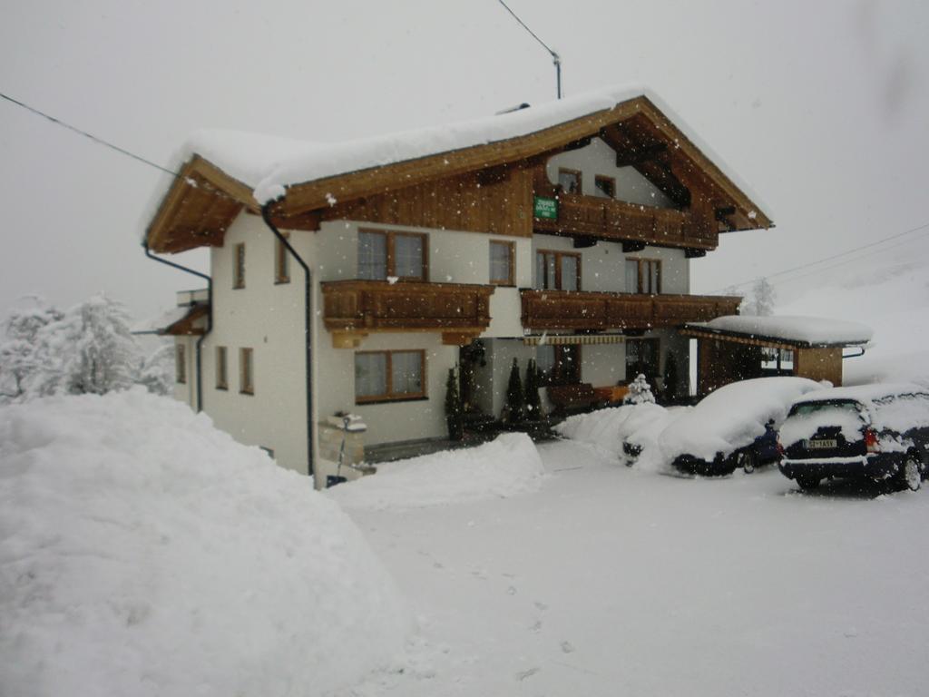 Haus Gugglberger Appartement Hainzenberg Buitenkant foto